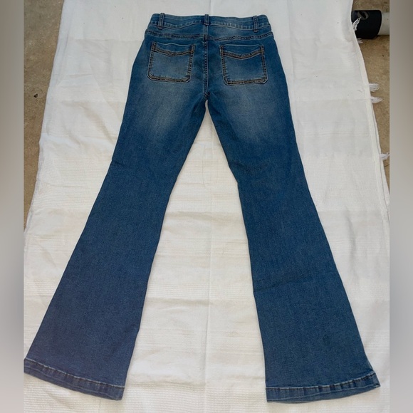 Only worn once flared jean - Picture 4 of 8